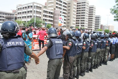 Riot Police prevent #BringBackOurGirls demonstrators entry into Aso Villa-1
