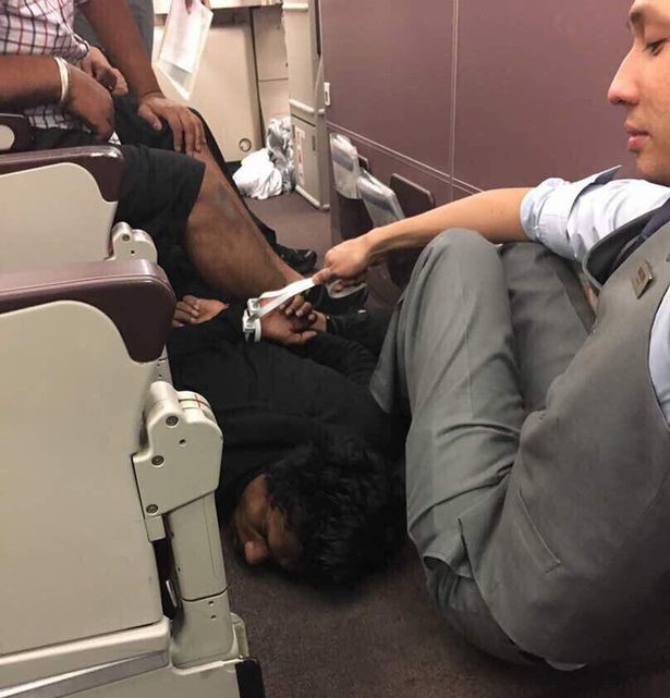 Malaysia Airlines: Passengers subdue man from blowing up plane
