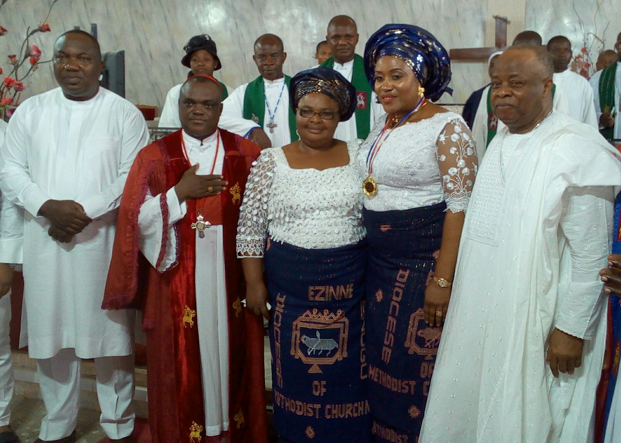 L-R: Governor Ifeanyi Ugwuanyi of Enugu State; Archbishop of Methodist Church of Nigeria, Enugu, His Grace, Most Rev. Barr. Christopher Ede; his Wife, Ezinne Phoebe Nkechi Ede; Wife of the former President of the Senate,  Ezinne Lady Jane Nnamani and her husband, Senator Ken Nnamani during the conferment of “Ezinne Award” of the Women’s Fellowship on Lady Nnamani at the Wesley Cathedral Church,  Uwani, Enugu, yesterday.