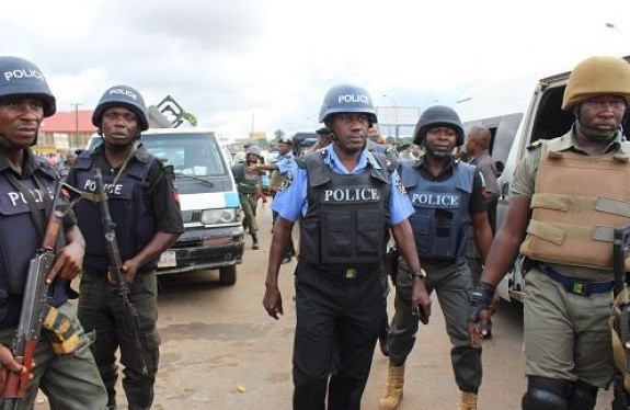 Police dismiss six officers over escape of suspects in custody