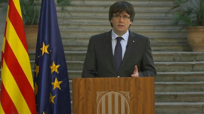 Catalans push for peaceful opposition to Spain takeover