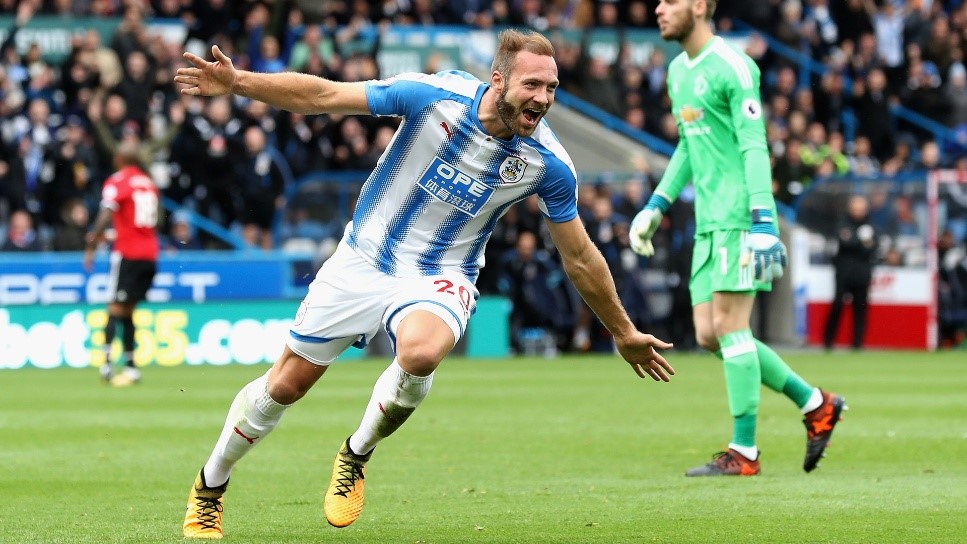 Huddersfield stun Man Utd 2-1 to dent Mourinho’s unbeaten record