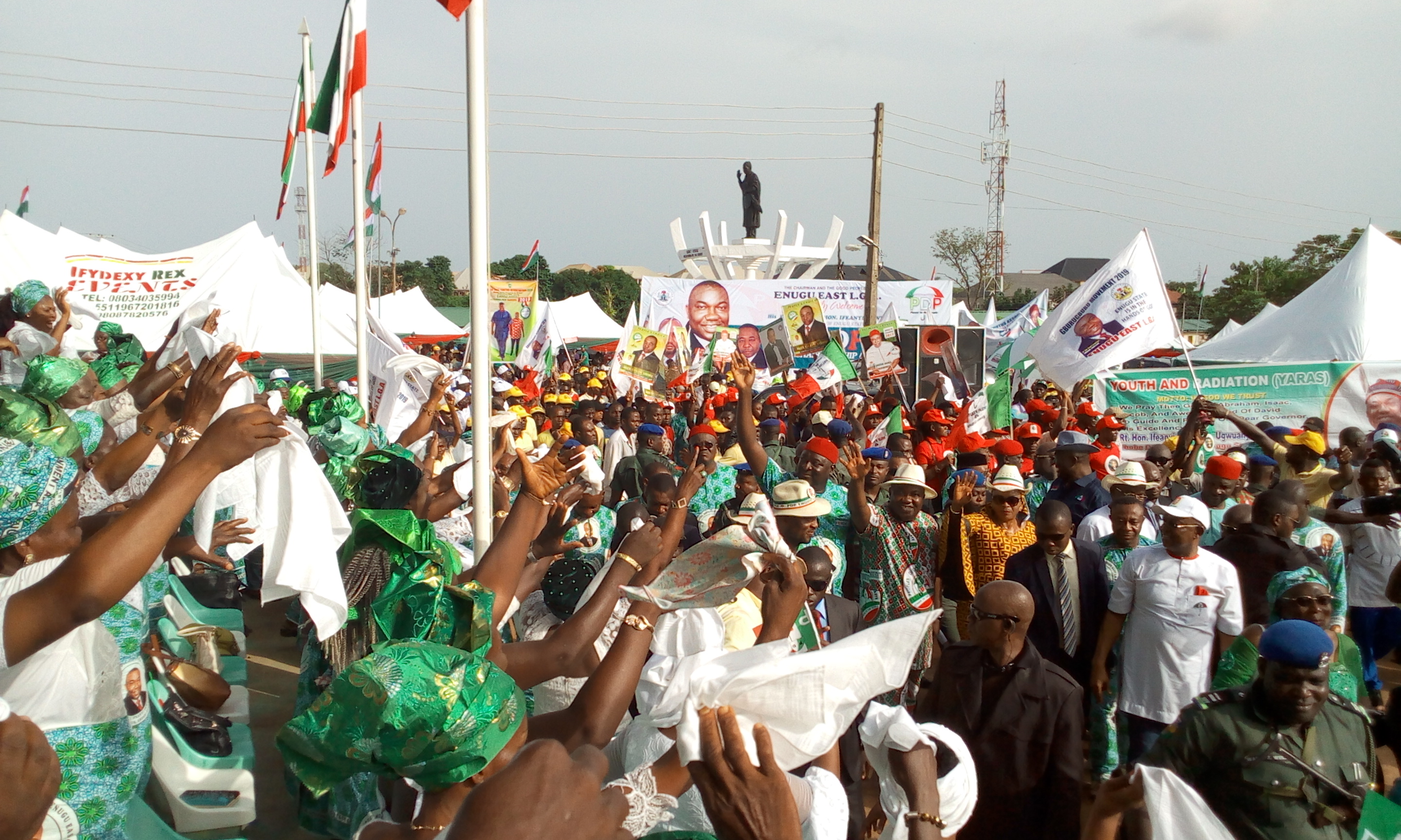 Gov. Ifeanyi Ugwuanyi of Enugu State with his deputy, Mrs. Cecilia Ezeilo; Speaker, State House of Assembly, Rt. Hon. Edward Ubosi; Senator Chukwuka Utazi and other members of the National Assembly; state ALGON Chairman, Prince Cornelius Nnaji, others (in the middle of the crowd), acknowledging cheers from a mammoth crowd during the flag-off of the Local Government Election Campaign of the Peoples Democratic Party (PDP) in Enugu East L.G.A, yesterday.