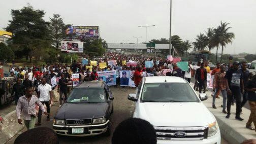 Thousands stage pro-SARS, #EndSARS protests in Port Harcourt