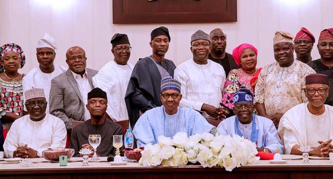 Buhari dines with Tinubu, Oyegun, other South-West APC chieftains