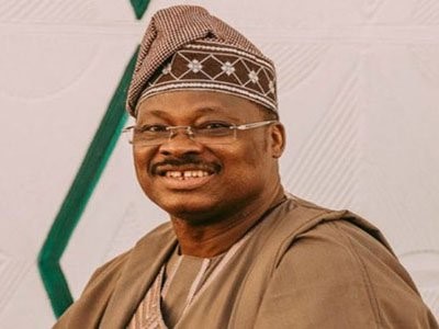 Gov. Ajimobi swears-in elected LG Chairmen