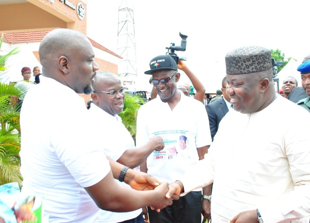 Governor Ifeanyi Ugwuanyi of Enugu State (right), with the state chairman of PDP/former chairman of Isi-Uzo Local Government Area, Mr. Augustine Nnamani (2nd left), member of Enugu State House of Assembly/former chairman of Aninri L.G.A, Rt. Hon. Matthias Ekweremadu (2nd right), and former chairman of Enugu South L.G.A, Mr. Sam Ngene, when the state’s Association of Former Elected Local  Government Chairmen of Nigeria endorsed Gov. Ugwuanyi for 2nd term in Enugu, yesterday.