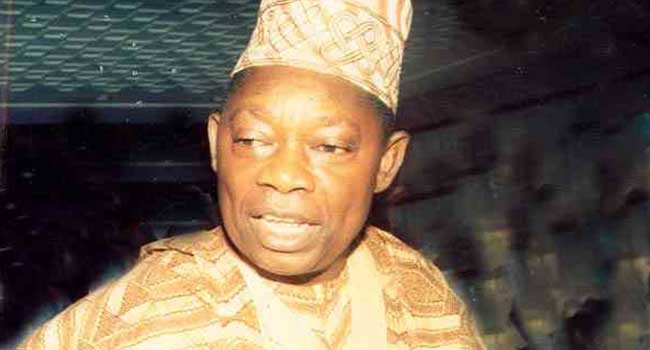 Buhari invites Soyinka, Falana, others to conferment of national honour on MKO