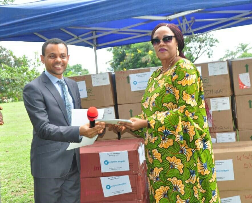 Mrs. Ugwuanyi donates drugs to indigent women, children