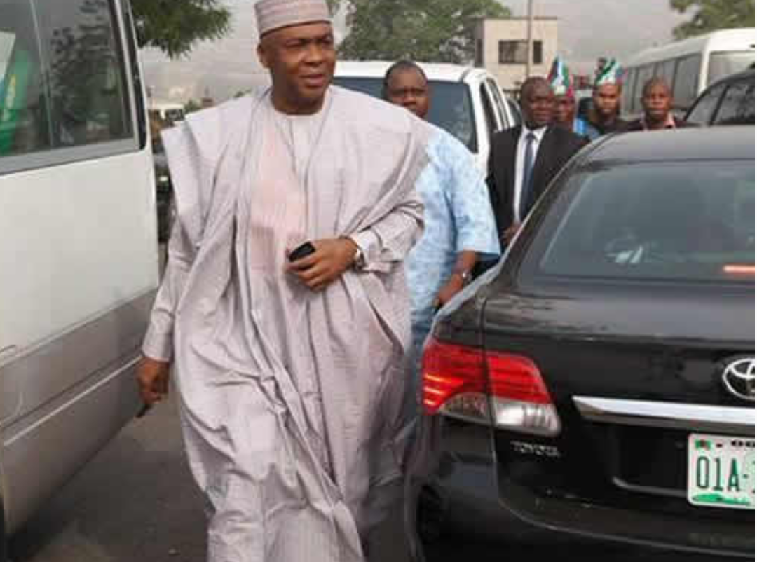 BREAKING: Saraki leads senators to Ekweremadu’s home