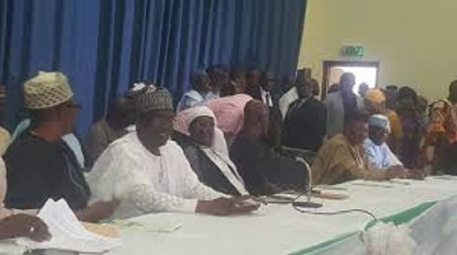 BREAKING: PDP, r-APC leaders meet in Abuja, sign MoU to oust Buhari