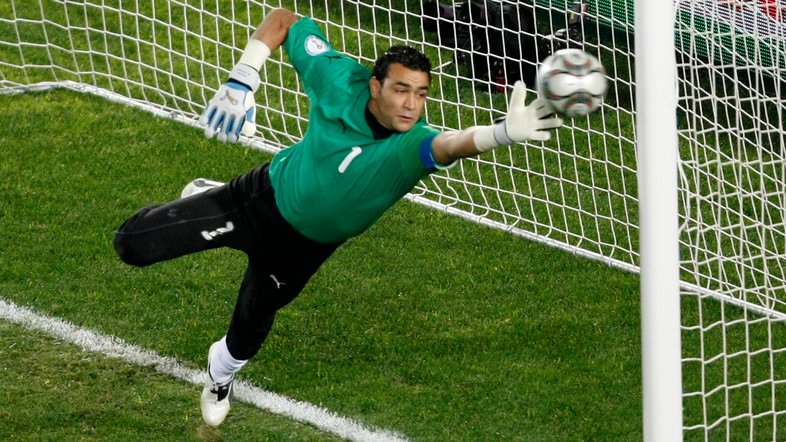 Egypt: Record-breaking goalkeeper El-Hadary retires at 45