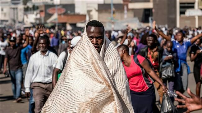 Protests rock Zimbabwe over alleged vote fraud