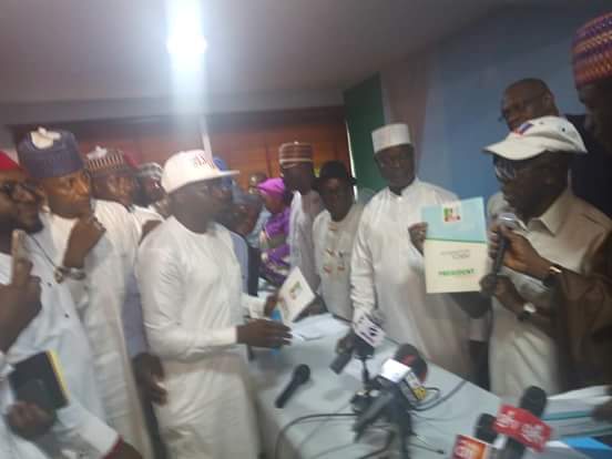 BREAKING: Group collects presidential nomination forms for Buhari