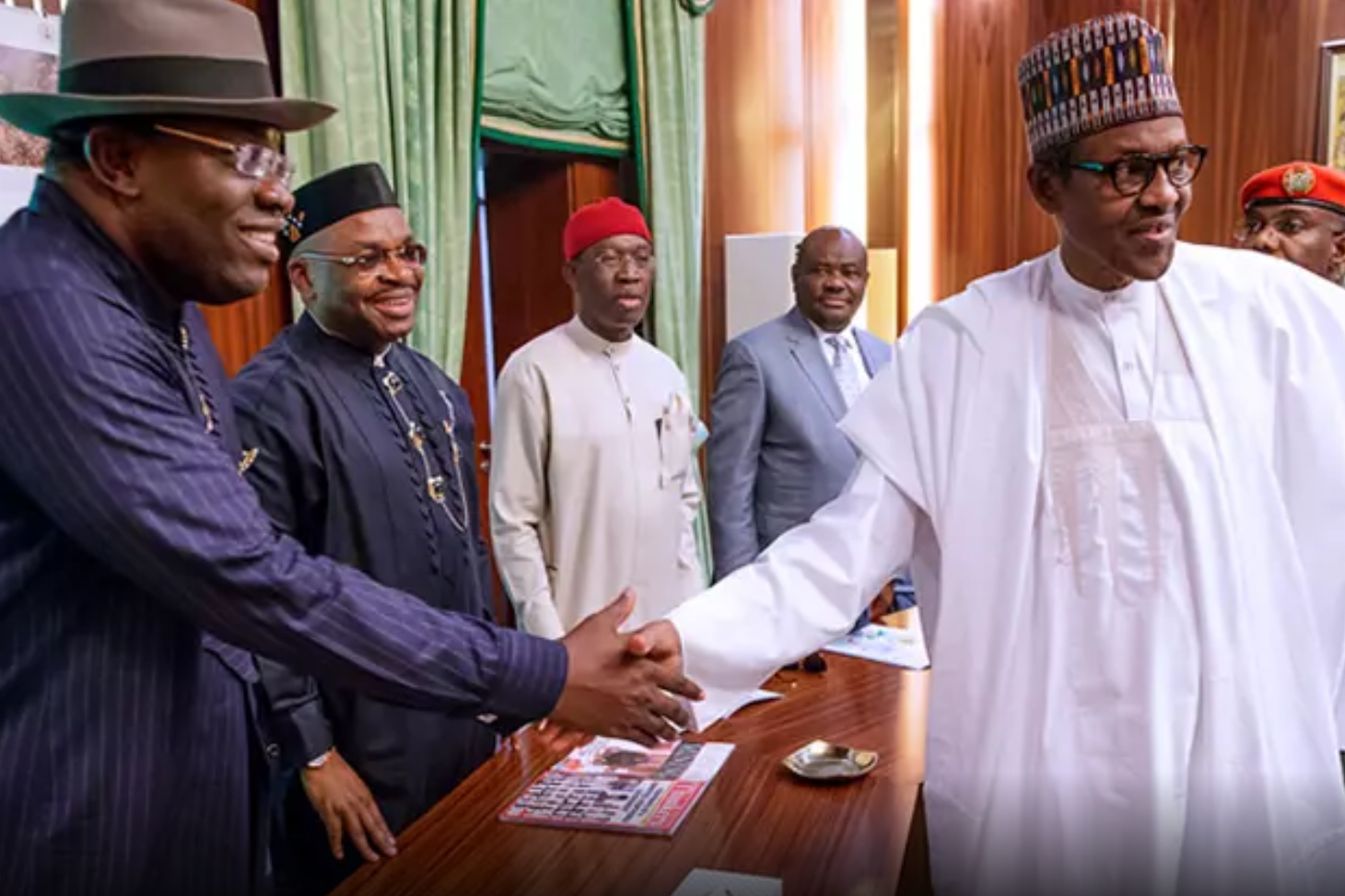 BREAKING: Buhari meets four PDP governors inside Aso Rock