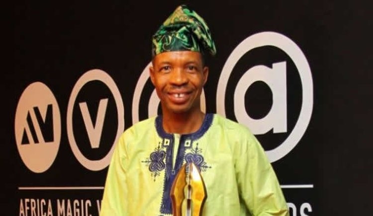 I can’t quit teaching in college for acting – Saka