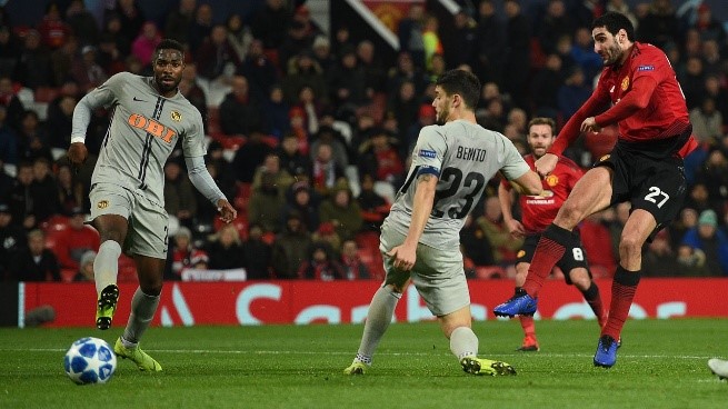 Late goal sends Man Utd into Champions League knock-out stage