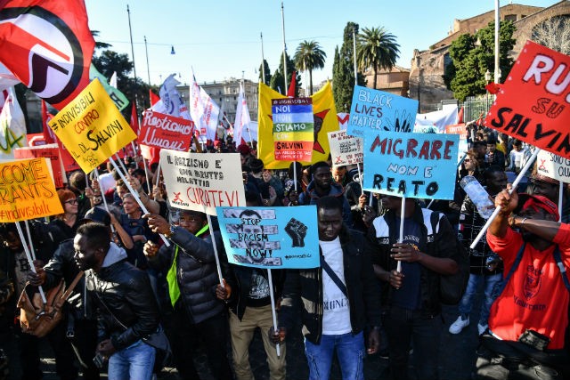 Thousands rally in Rome against Italy’s anti-migrant decree