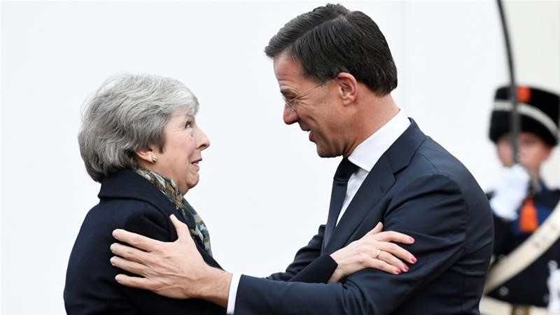 Desperate May holds Euro talks to save Brexit deal