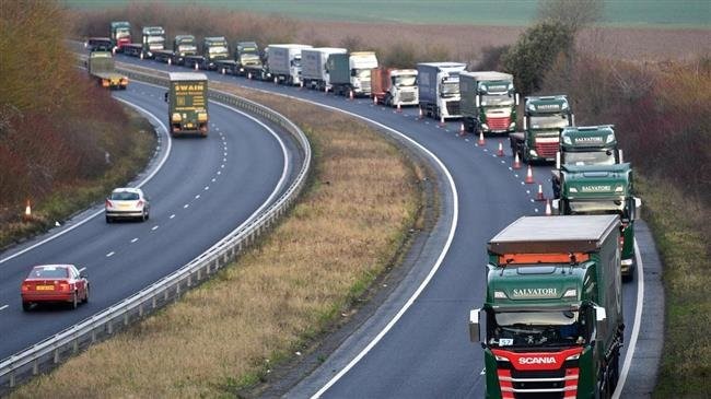 Public mocks UK govt over test-run of no-deal Brexit
