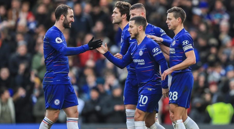 Higuain opens Chelsea goals account in win against Huddersfield