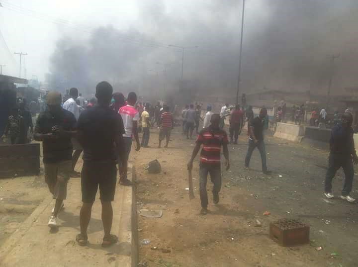 Elections: Hoodlums attack Igbo traders, destroy shops in Lagos market
