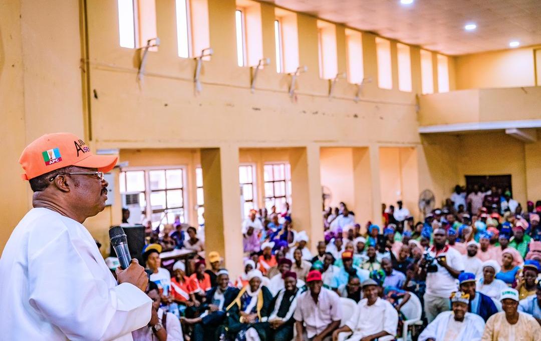 Oyo South Senatorial District candidate of the All Progressives Congress, Governor Abiola Ajimobi; addressing a stakeholders’ forum, at the Western Hall, state Secretariat, Ibadan… on Tuesday. Photo: Governor’s Office        