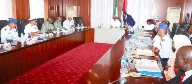 Buhari receives briefing from security chiefs 
