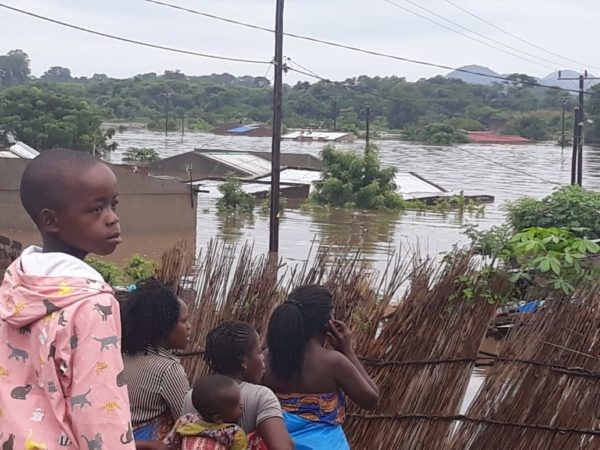 Cyclone leaves trail of 120 deaths in Zimbabwe, Mozambique