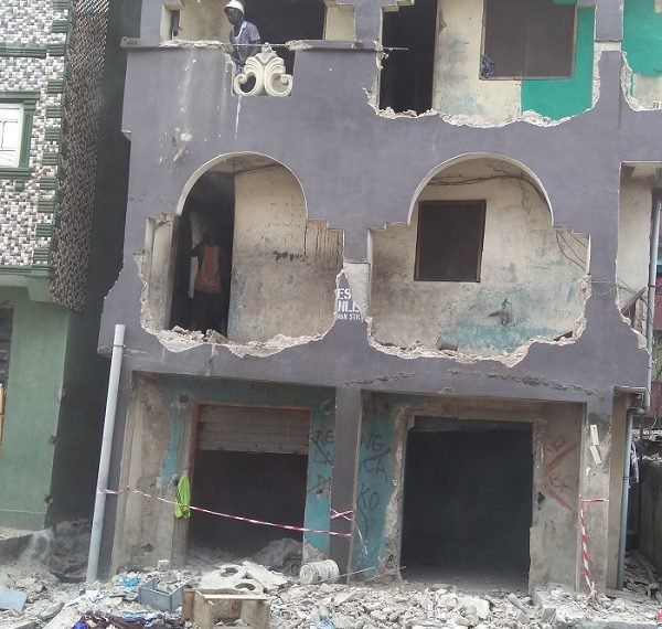 Lagos govt begins demolition of 180 distressed houses