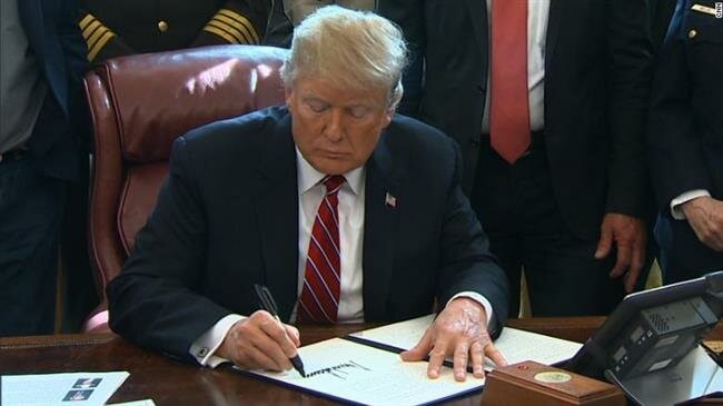 Trump vetoes congress bill against border wall emergency
