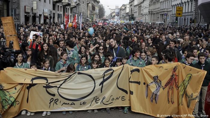 Italians protest govt racist policies