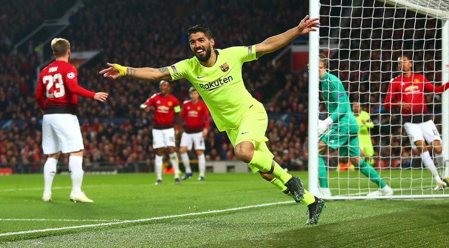 Champions League: Shaw own goal gives Barcelona advantage over Man Utd