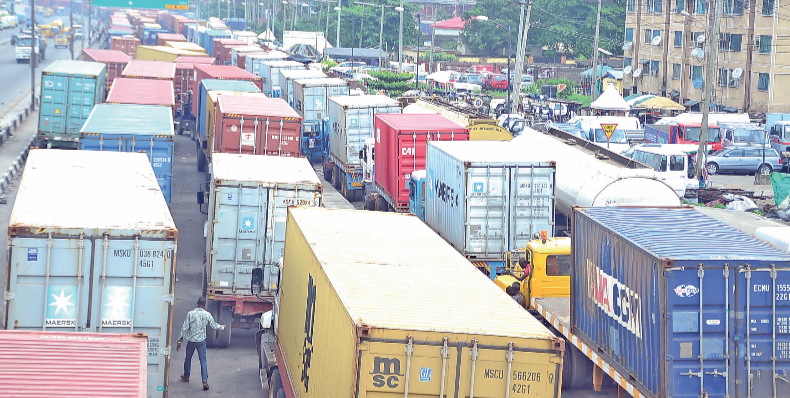 Presidency issues two-week ultimatum to clear Apapa gridlock