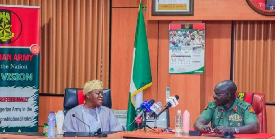 Gov. Oyetola meets Army Chief over herdsmen attacks, kidnappings in Osun
