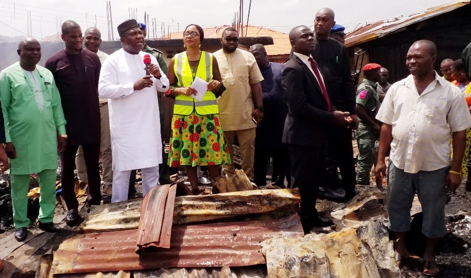 Enugu market fire: Ugwuanyi gives succour to victims amid tears of joy