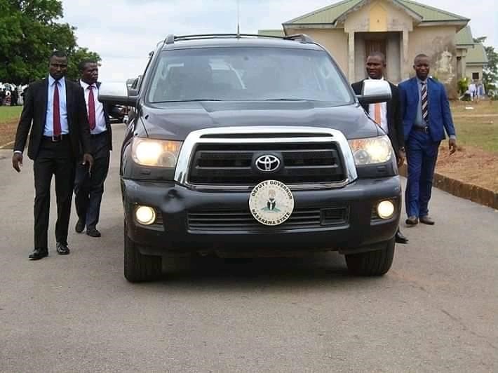 Gunmen attack Nasarawa deputy governor’s convoy, kill three policemen, civilian
