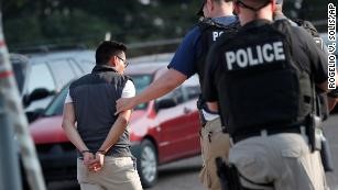 U.S authorities in record-setting immigration sweep in single day