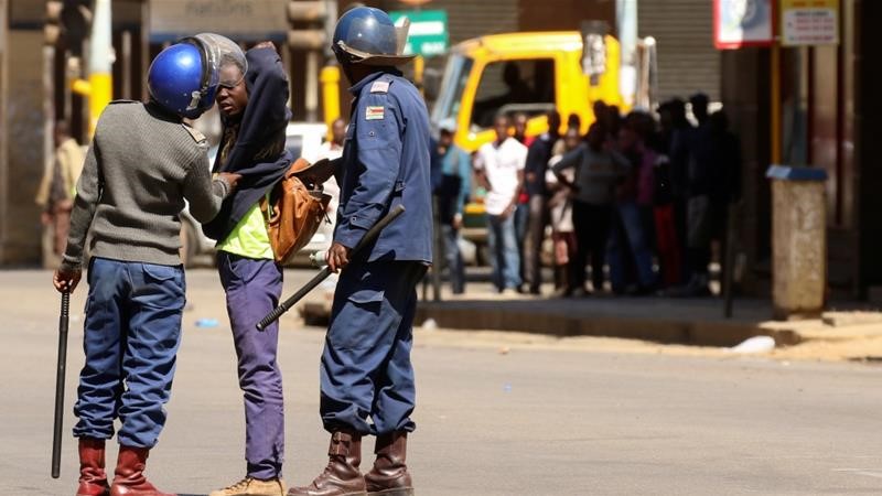 Zimbabwe police ban new protests against economic woes