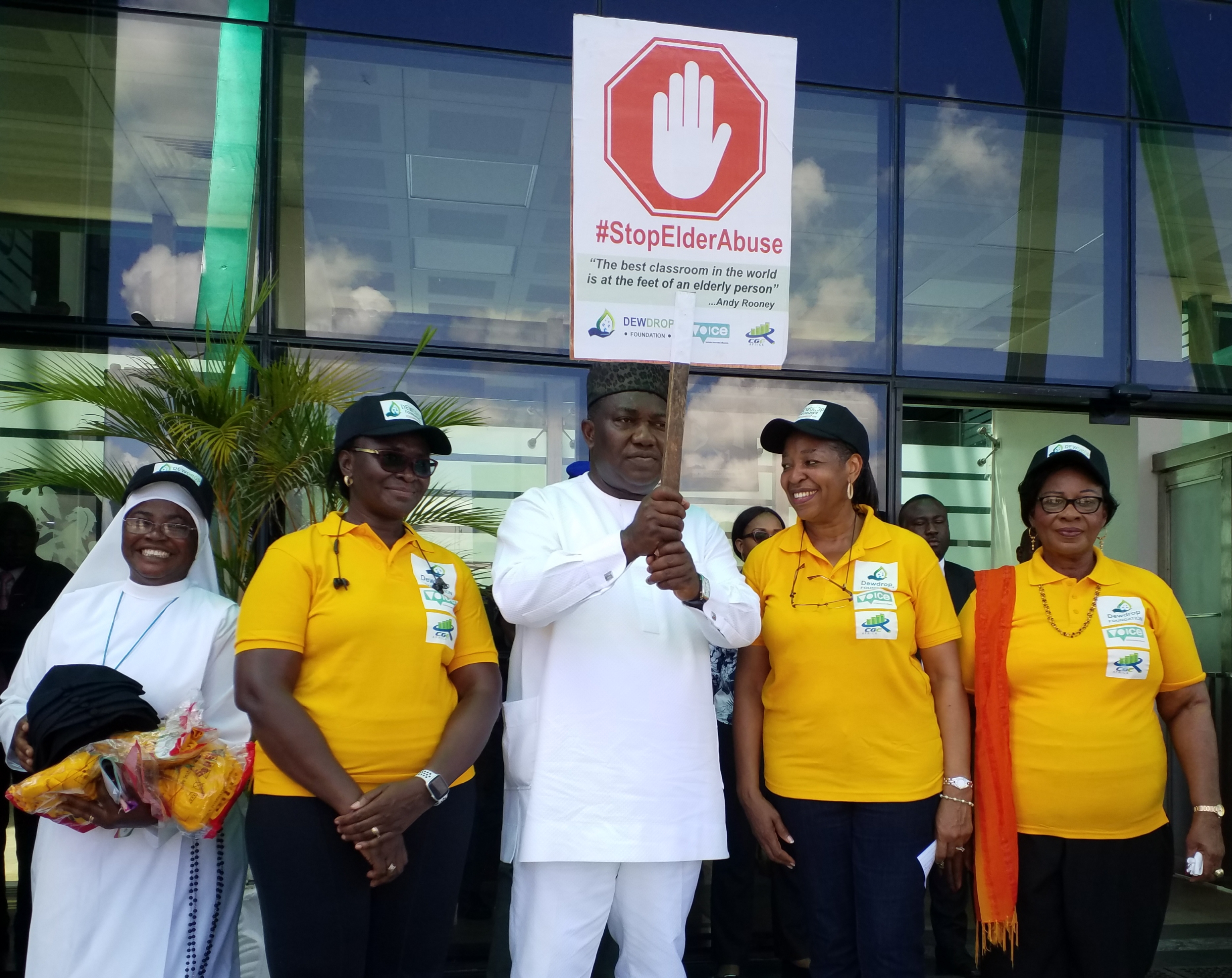 Enugu State Governor, Rt. Hon. Ifeanyi Ugwuanyi (middle) with his Commissioner for Gender Affairs and Social Development, Rt. Hon. Princess Peace Nnaji (right), Wife of the former Deputy Governor of the State, Dr. Mrs. Nneka Ada Onyebuchi (2nd left), Founder, DewDrop Foundation, Mrs. Agatha Nnaji (2nd right) and the Project Cordinator, Rev. Sis. Judith Nwodo, when members of the foundation, which promotes and cares for the Elderly, paid a courtesy call on the governor, at the Government House, Enugu, yesterday. 