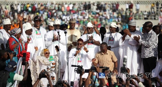 El-Rufai kneels, Aisha Buhari begs Kogi people to forgive Gov. Bello’s poor performance