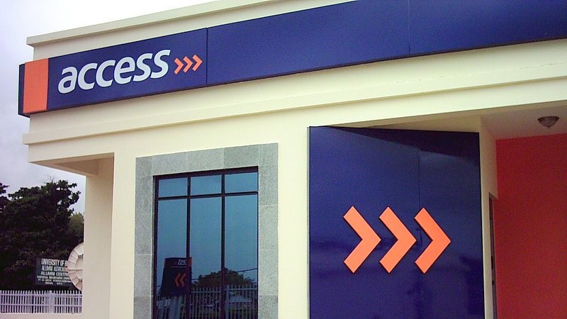 Access Bank splashes over N50m to customers in promo