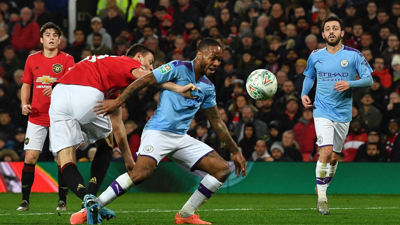 Man City outclass Man Utd to close in on League Cup final