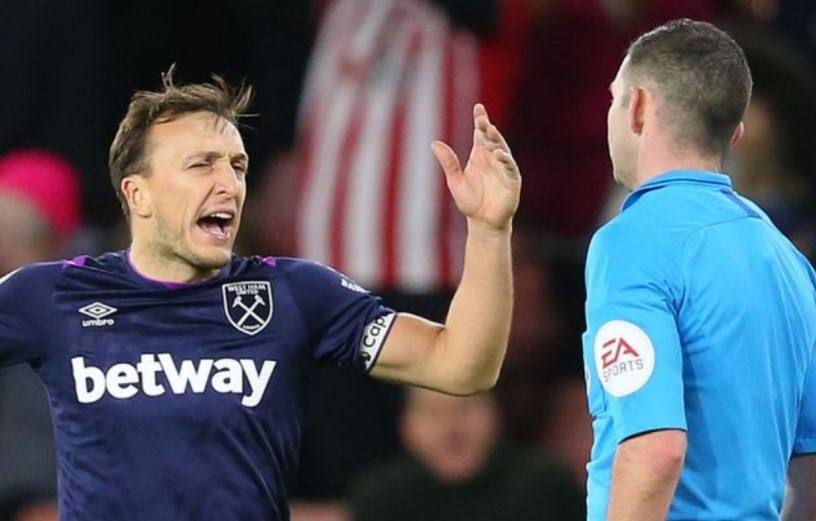 VAR drama denies West Ham last-gasp point