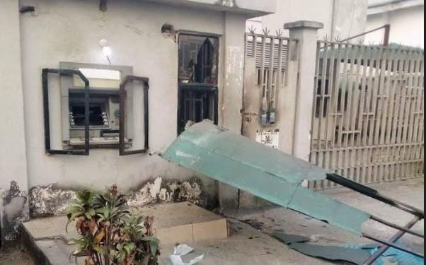 Riot in Bayelsa as policeman kills three