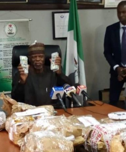 BREAKING: Customs Service intercepts $8m cash at Lagos airport