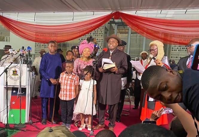 Duoye Diri swears in as Bayelsa Governor