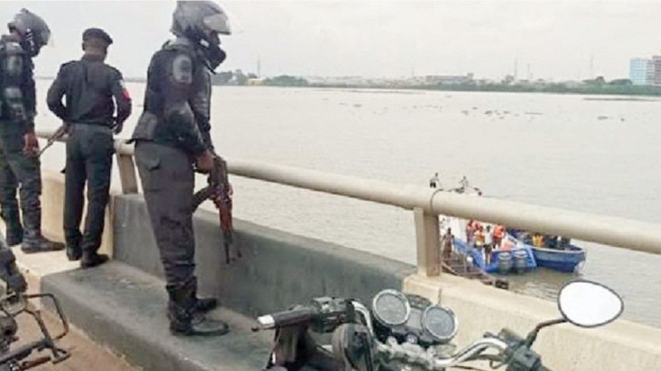 Uber passenger jumps into Lagos lagoon