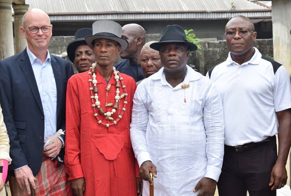 L-R: The Ambassador of The Netherlands to Nigeria, Mr. Harry van Dijk; the Paramount Traditional Head of Bodo, His Royal Highness, John Beredon; the Deputy Paramount Head, Mene Monday Koote-Lah Bon; and the Manager, Ogoni Restoration Project of the Shell Petroleum Development Company, Dr. Vincent Nwabueze, during the Ambassador’s visit to oil spill clean-up site in Bodo, Rivers State… on Wednesday.