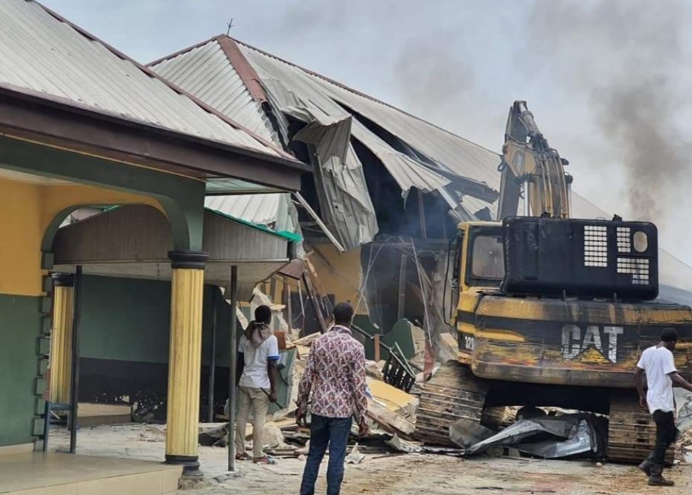Lockdown breach: Wike orders hotels’ demolition as Peterside knocks exercise